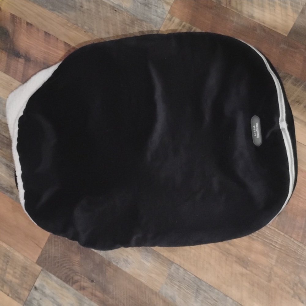 JJ Cole Black Bundle Me Carseat/Stroller Insert